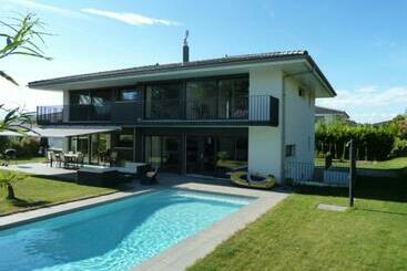 Aamiaismajoitus (B&B) Montaney Guests House   Epfl