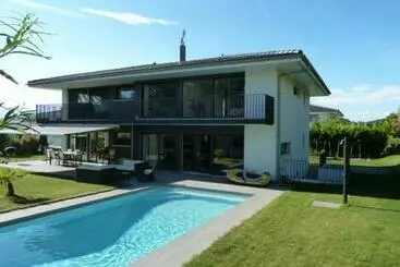 Aamiaismajoitus (B&B) Montaney Guests House   Epfl