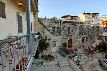 Пансион Mi Ilya Chocolate House Guest House