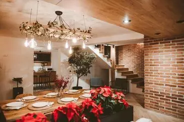 Majatalo Vila Casa Din Gradina