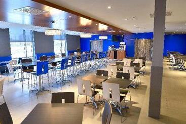 호텔 Holiday Inn Express & Suites Vaudreuil By Ihg