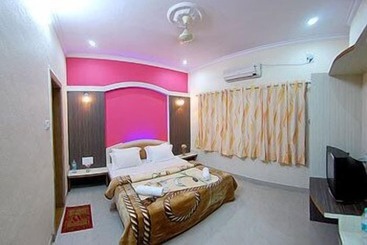 Shanti S Hotel Sonai