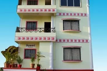 Shanti S Hotel Sonai