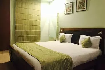 Aparthotel Skylink Suites Bed & Breakfast