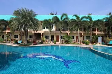 The Green Beach Resort