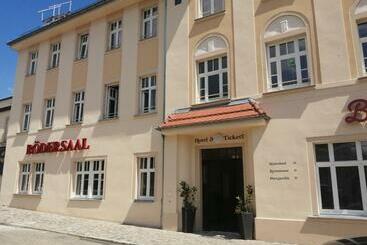 فندق & Restaurant Rödersaal