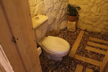 پانسیون 7 Caves