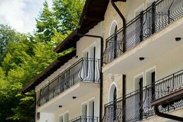 فندق Perla Dacilor