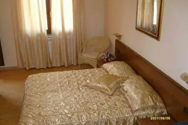 Hotelli Ristorante Degli Amici