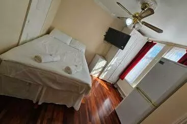 Majatalo Silver Rooms