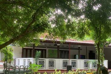 بنسيون Wewagedara Green Resort