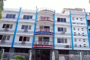 هتل Jeevak International