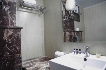 هتل Oyo Premium Jaipur Junction