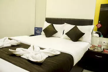 Hotel Oyo Rooms Mumbai Airport Road Metro Station