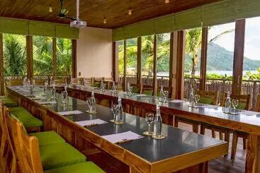 استراحتگاه Six Senses Con Dao   Turtle Island Paradise