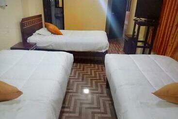 Maq Tas House Hostal B&b