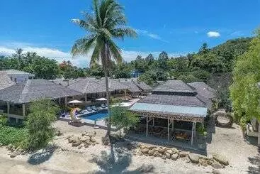Hotelli Absolute Beachfront Villas