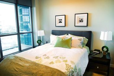 호텔 Executive Suites By Roseman - Keynote Towers