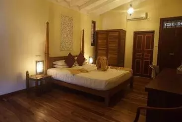 Hotell Thaproban Beach House