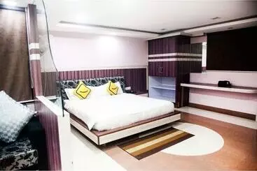 בית מלון כפרי Vista Rooms At M.p Nagar