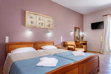 アパートホテル Irinoula Dreams