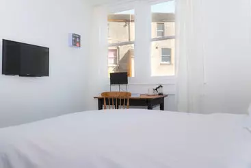 Bed and Breakfast The Thief