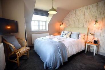 فندق The Lifeboat Inn