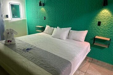 בית מלון כפרי Sara Suites Ixtapa