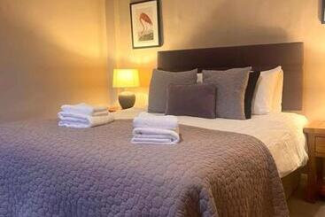 ホテル The Chequers Inn