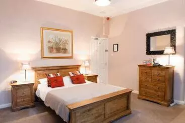 ホテル The Chequers Inn