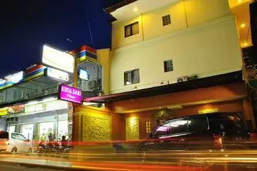 ペンション Kuta Sari House