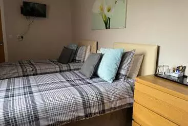 تختخواب و صبحانه A Castle View