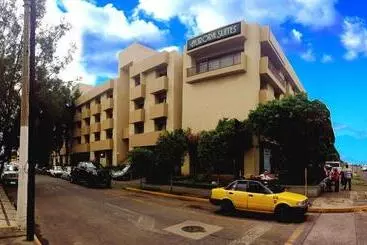 Hotel Aurora Suites