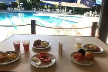 Hotelli Riviera De São Lourenço Amarilis 302