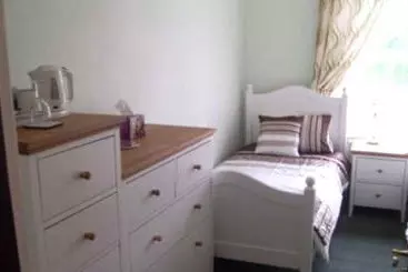 Отель The Village Inn