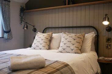 Hotel Waggon And Horses, Eaton, Congleton