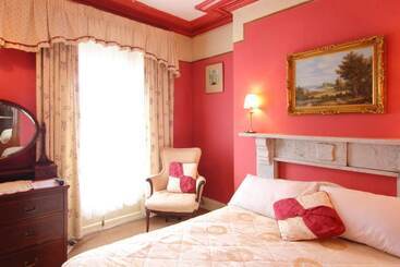 膳宿费 Charlemont House