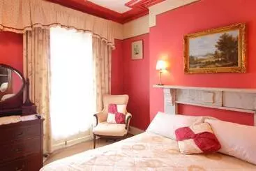 פנסיון Charlemont House