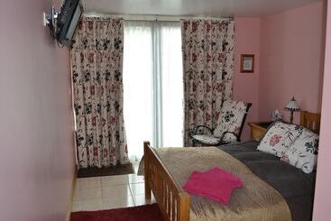 Woodview Bed & Breakfast