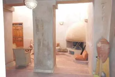 تختخواب و صبحانه Dar Paru