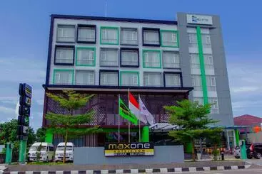Dk Belstar Hotel Belitung