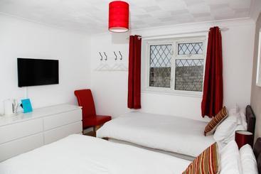 پانسیون Polygon Villas Guest House