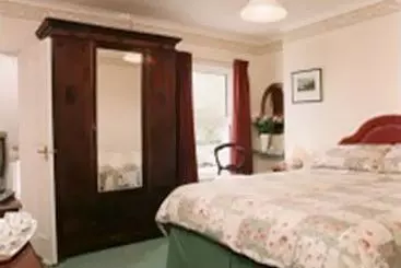 膳宿费 Websters Bed & Breakfast