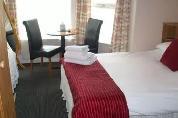 Bed and Breakfast Silverstone House