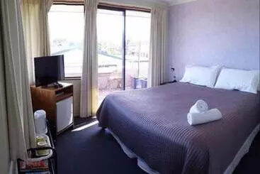 Boatshed Motel Apartments