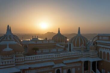 Отель Deogarh Mahal