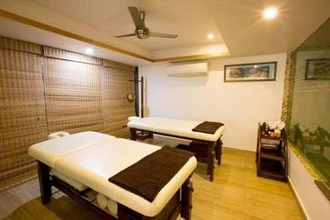 Отель Grandeur De Sanchi Luxury Beach Resort & Spa