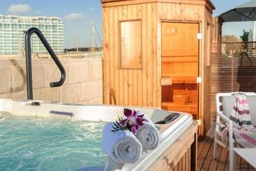 فندق Herods Herzliya