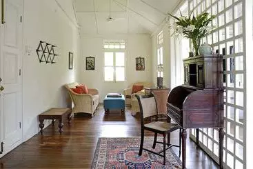 Пансион Clove Hall