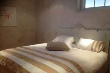 بنسيون Woodstock Suite